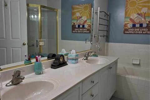 Condominio en alquiler en Saint Petersburg, Florida, 2 dormitorios, 150.97 m2 № 1858175 - foto 8