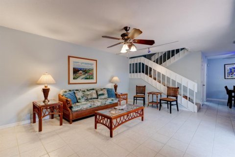 Townhouse in New Smyrna Beach, Florida 2 bedrooms, 123.37 sq.m. № 1784554 - photo 7