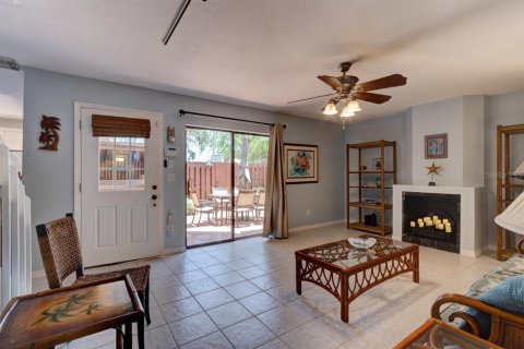 Townhouse in New Smyrna Beach, Florida 2 bedrooms, 123.37 sq.m. № 1784554 - photo 9
