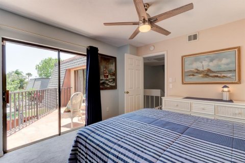 Townhouse in New Smyrna Beach, Florida 2 bedrooms, 123.37 sq.m. № 1784554 - photo 19