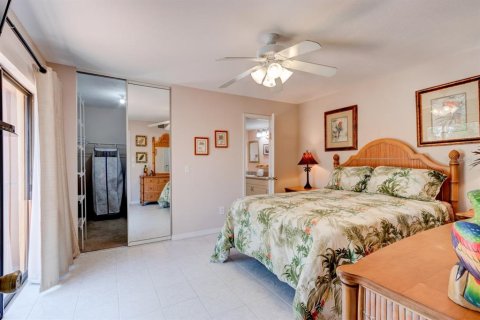 Townhouse in New Smyrna Beach, Florida 2 bedrooms, 123.37 sq.m. № 1784554 - photo 14