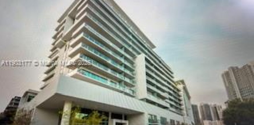 Кондоминиум с 1 спальней в Майами, Флорида № 1954644