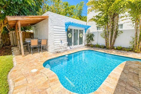 Villa ou maison à vendre à Fort Lauderdale, Floride: 5 chambres, 183.02 m2 № 2353797 - photo 2