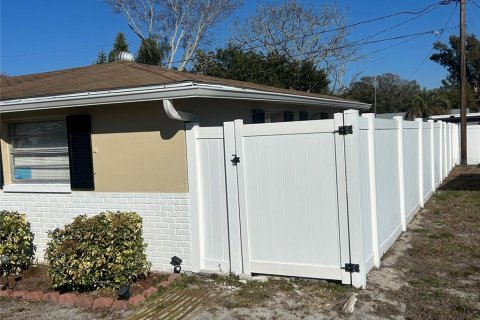 Casa en venta en Port Richey, Florida, 2 dormitorios, 97.27 m2 № 2155478 - foto 2