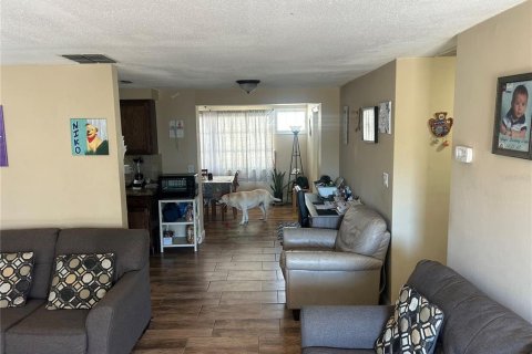 Casa en venta en Port Richey, Florida, 2 dormitorios, 97.27 m2 № 2155478 - foto 4