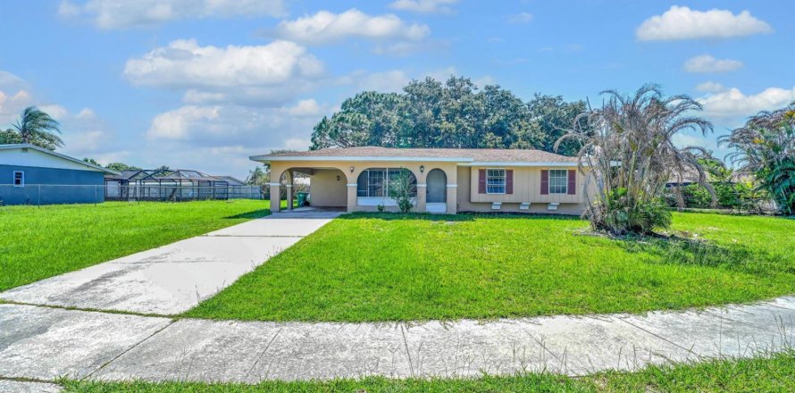Casa en Port St. Lucie, Florida 3 dormitorios, 108.32 m2 № 2078358
