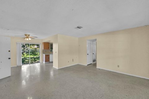 Casa en alquiler en Port St. Lucie, Florida, 3 dormitorios, 108.32 m2 № 2078358 - foto 7