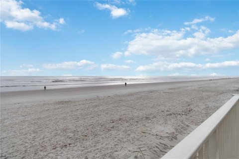 Condo in New Smyrna Beach, Florida, 3 bedrooms № 2116930 - photo 14