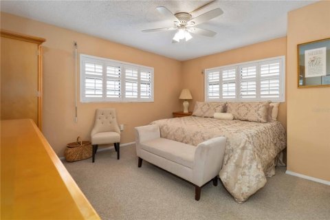 Condo in New Smyrna Beach, Florida, 3 bedrooms № 2116930 - photo 10