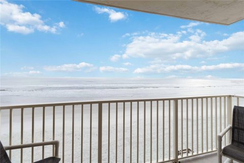 Condo in New Smyrna Beach, Florida, 3 bedrooms № 2116930 - photo 13