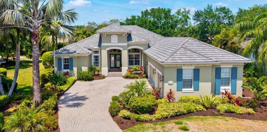 Villa ou maison à Lakewood Ranch, Floride 4 chambres, 297.19 m2 № 1650656