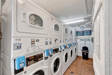 Condominio en venta en Miami Beach, Florida, 1 dormitorio, 83.61 m2 № 2000447 - foto 24