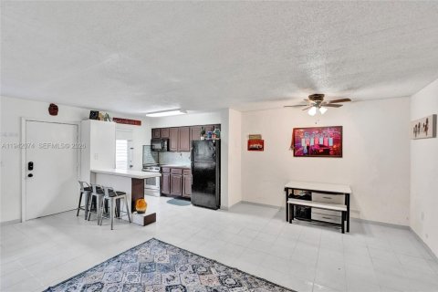 Condominio en venta en Miami Beach, Florida, 1 dormitorio, 83.61 m2 № 2000447 - foto 6