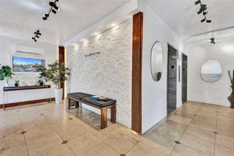 Condominio en venta en Miami Beach, Florida, 1 dormitorio, 83.61 m2 № 2000447 - foto 13