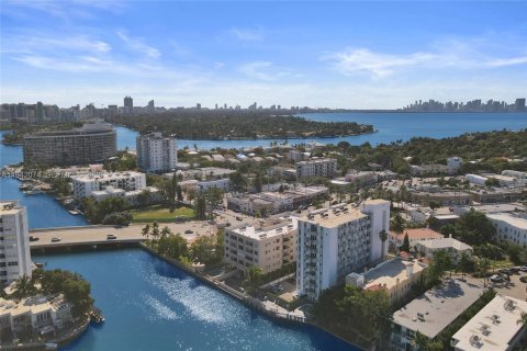 Condominio en venta en Miami Beach, Florida, 1 dormitorio, 83.61 m2 № 2000447 - foto 23