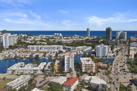 Condominio en venta en Miami Beach, Florida, 1 dormitorio, 83.61 m2 № 2000447 - foto 21