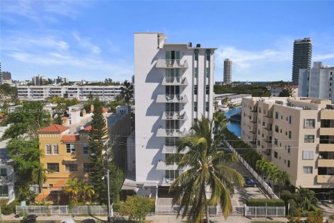 Condominio en venta en Miami Beach, Florida, 1 dormitorio, 83.61 m2 № 2000447 - foto 12