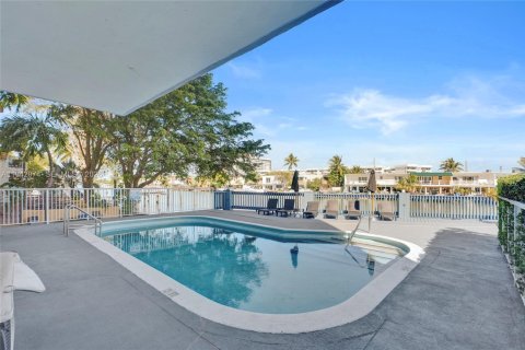 Condominio en venta en Miami Beach, Florida, 1 dormitorio, 83.61 m2 № 2000447 - foto 16