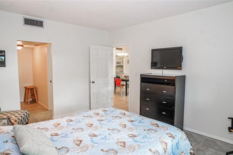 Copropriété à vendre à Saint Pete Beach, Floride: 1 chambre, 78.32 m2 № 2129163 - photo 11