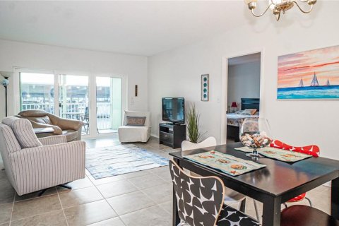 Copropriété à vendre à Saint Pete Beach, Floride: 1 chambre, 78.32 m2 № 2129163 - photo 8