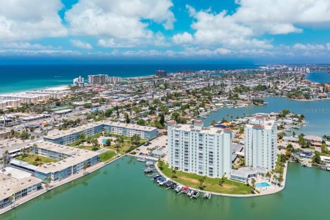 Copropriété à vendre à Saint Pete Beach, Floride: 1 chambre, 78.32 m2 № 2129163 - photo 4