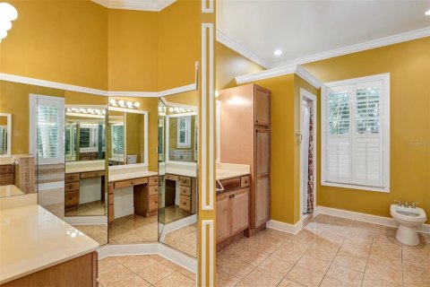 House in Mount Dora, Florida 4 bedrooms, 288.46 sq.m. № 1817222 - photo 15