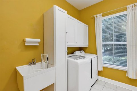 House in Mount Dora, Florida 4 bedrooms, 288.46 sq.m. № 1817222 - photo 26
