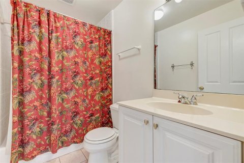 House in Mount Dora, Florida 4 bedrooms, 288.46 sq.m. № 1817222 - photo 23