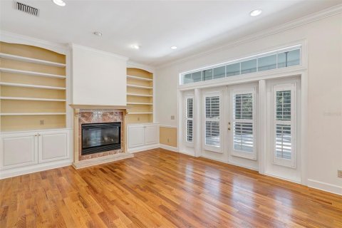 House in Mount Dora, Florida 4 bedrooms, 288.46 sq.m. № 1817222 - photo 10