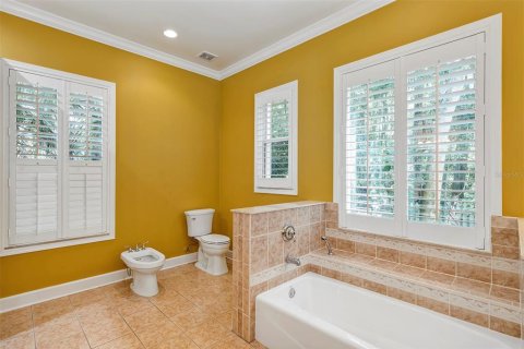 House in Mount Dora, Florida 4 bedrooms, 288.46 sq.m. № 1817222 - photo 17