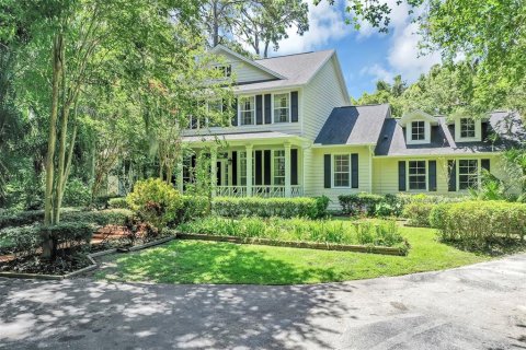 House in Mount Dora, Florida 4 bedrooms, 288.46 sq.m. № 1817222 - photo 1