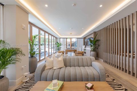 Appartement à louer à Miami Beach, Floride: 1 chambre, 76.74 m2 № 2346691 - photo 14