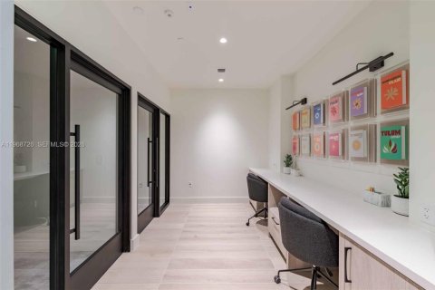 Appartement à louer à Miami Beach, Floride: 1 chambre, 76.74 m2 № 2346691 - photo 21