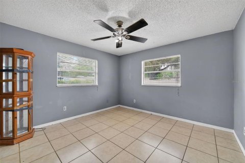House in Longwood, Florida 4 bedrooms, 180.88 sq.m. № 2210406 - photo 19