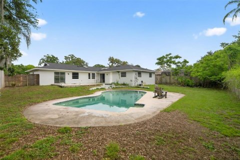 House in Longwood, Florida 4 bedrooms, 180.88 sq.m. № 2210406 - photo 23