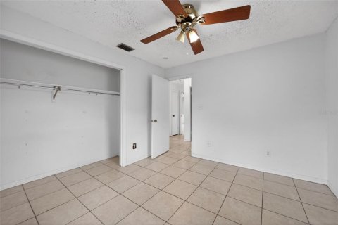 House in Longwood, Florida 4 bedrooms, 180.88 sq.m. № 2210406 - photo 20