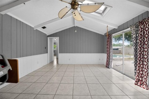 House in Longwood, Florida 4 bedrooms, 180.88 sq.m. № 2210406 - photo 12