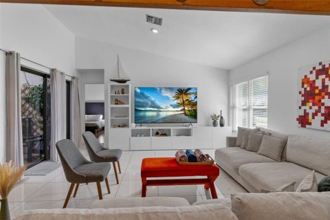 Casa en venta en Orlando, Florida, 3 dormitorios, 176.14 m2 № 1913230 - foto 19