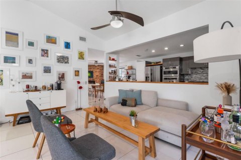 Casa en venta en Orlando, Florida, 3 dormitorios, 176.14 m2 № 1913230 - foto 27