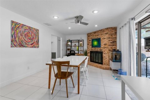 Casa en venta en Orlando, Florida, 3 dormitorios, 176.14 m2 № 1913230 - foto 24