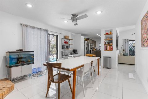 Casa en venta en Orlando, Florida, 3 dormitorios, 176.14 m2 № 1913230 - foto 28