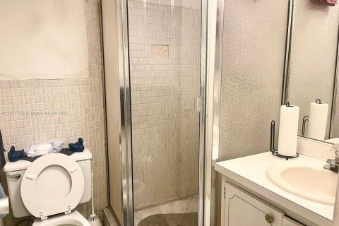 Condo in Lauderhill, Florida, 2 bedrooms  № 1788757 - photo 8