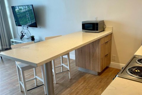 Condominio en venta en Hollywood, Florida, 44.04 m2 № 2034544 - foto 3