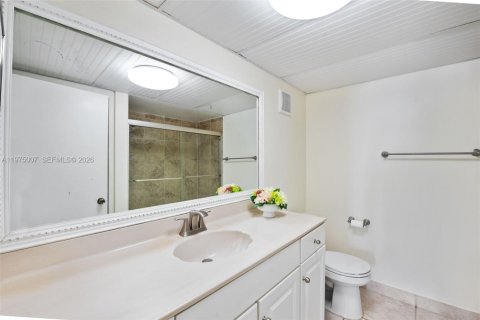 Снять в аренду кондоминиум в Уэстон, Флорида 2 спальни, 102.75м2, № 2041404 - фото 17