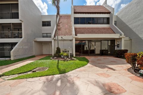 Кондоминиум с 2 спальнями в Уэстон, Флорида № 2041404