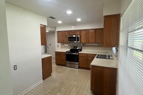 Villa ou maison à louer à Clearwater, Floride: 2 chambres, 116.87 m2 № 2413793 - photo 5