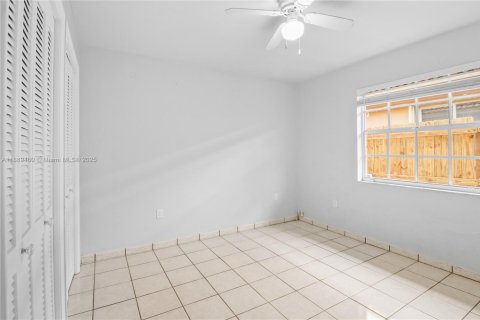 Villa ou maison à louer à Miami, Floride: 3 chambres, 131.55 m2 № 1941422 - photo 14