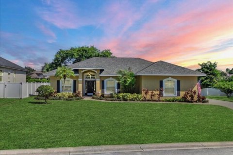 House in Lakeland, Florida 3 bedrooms, 176.33 sq.m. № 1911193 - photo 1