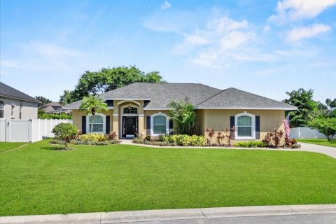 House in Lakeland, Florida 3 bedrooms, 176.33 sq.m. № 1911193 - photo 2