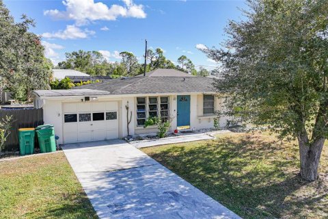 Casa en venta en Port Charlotte, Florida, 2 dormitorios, 108.23 m2 № 2103716 - foto 2